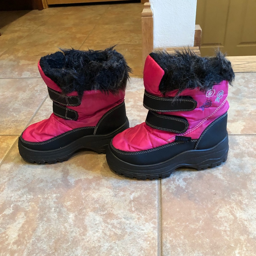 Girls snow boots